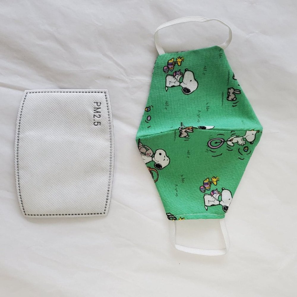 Kid size Snoopy facemask with one filter